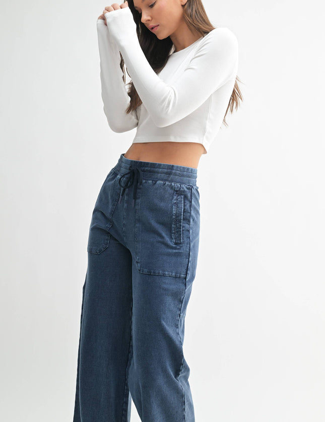 Micro-Ribbed Long-Sleeved Cropped Top