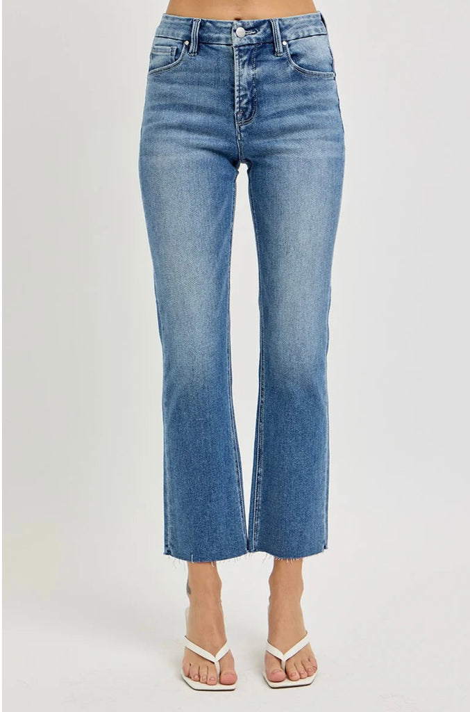 Risen denim. High Rise cropped raw hem jeans with tummy control. Best Jeans for moms over 40
Style # RDP5903